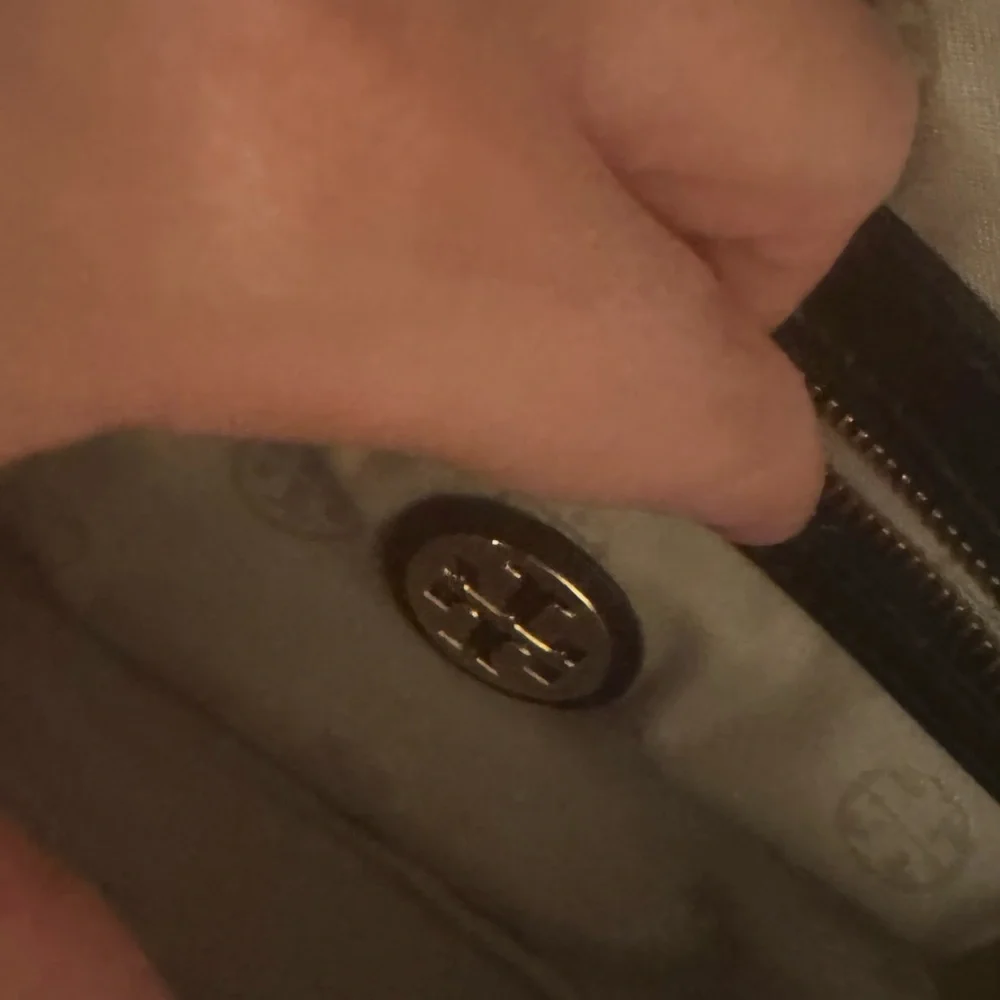 Tory Burch Robinson Black and Gold Chain Mini Saffiano Leather CrossBody Bag - Picture 8 of 14